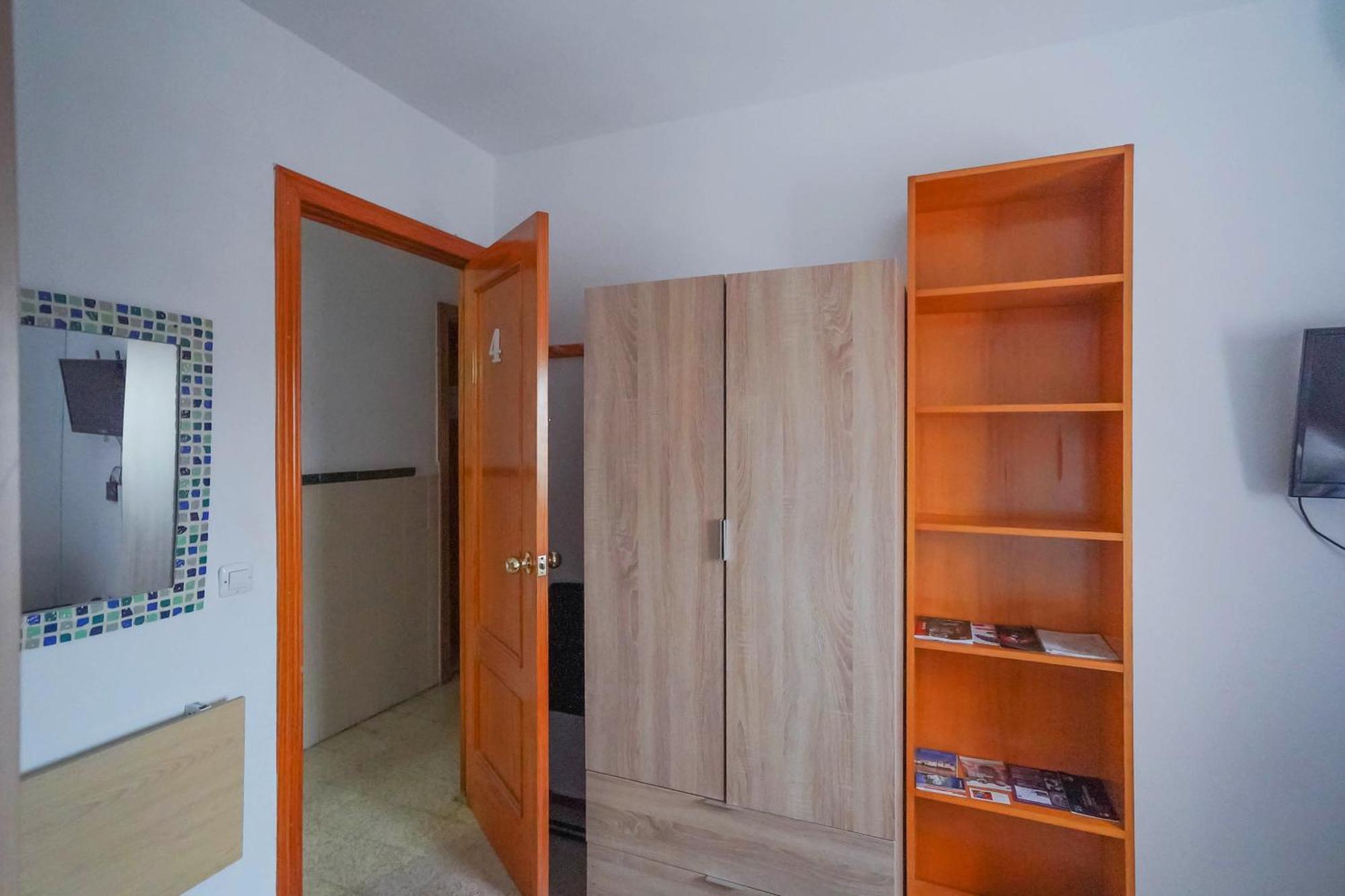 Habitaciones Privadas Con Cama Doble En Sevilla Ngoại thất bức ảnh
