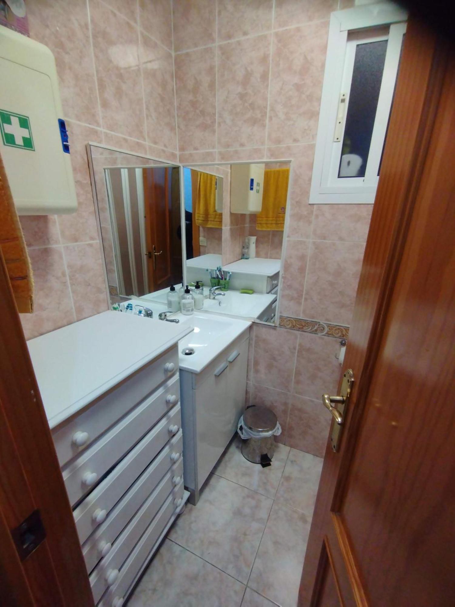 Habitaciones Privadas Con Cama Doble En Sevilla Ngoại thất bức ảnh