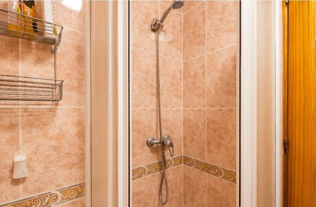 Habitaciones Privadas Con Cama Doble En Sevilla Ngoại thất bức ảnh